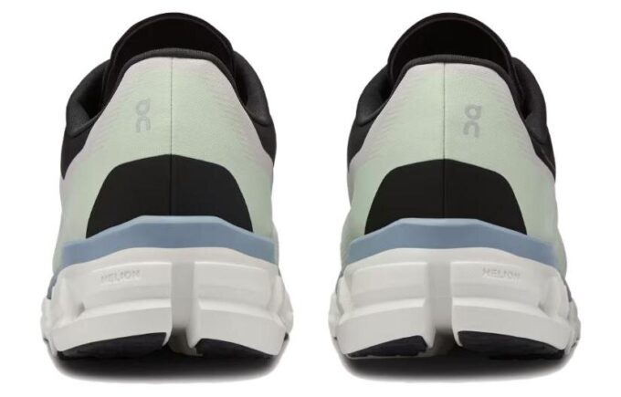 Cloudflow 4 « Glacier Chambray »