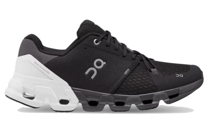 Cloudflyer 4 « Noir Blanc »