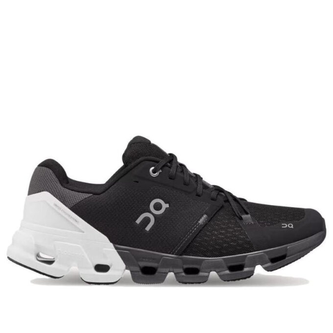 Cloudflyer 4 Wide « Noir Blanc »