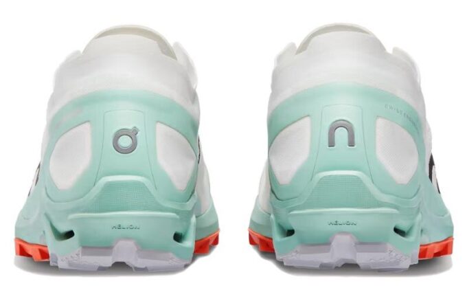 Cloudventure Peak 3 « Blanc Vert »