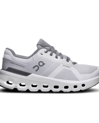 Femme Cloudrunner 2