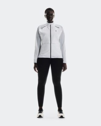 Femme Veste Météo Isolée