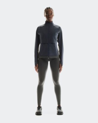 Femme Veste Météo Isolée