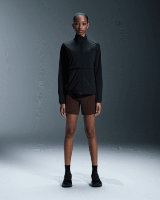 Femme Veste Météo Isolée