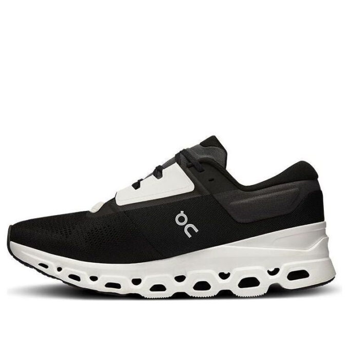 ON Cloudstratus 3 « Noir Givré »