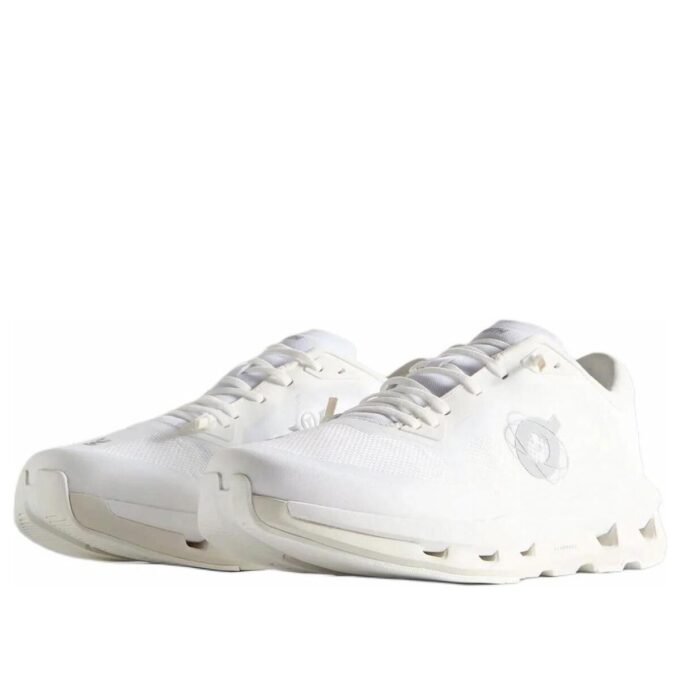 On Running x Kith Cloudzone « Glace Blanche »
