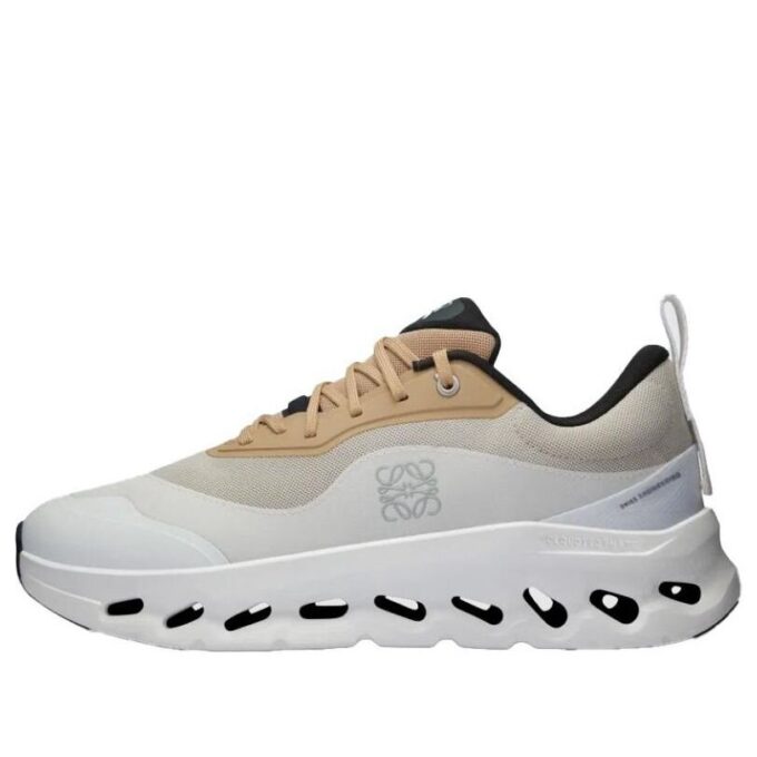 On Running x LOEWE Cloudtilt 2 « Blanc Tan »