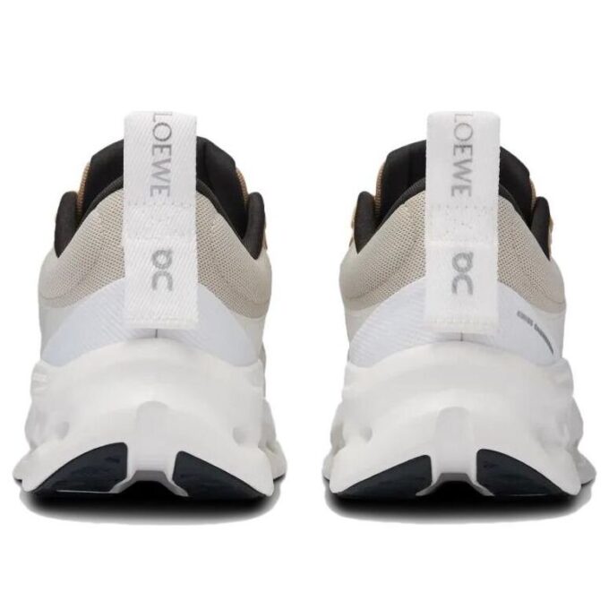 On Running x LOEWE Cloudtilt 2 « Blanc Tan »