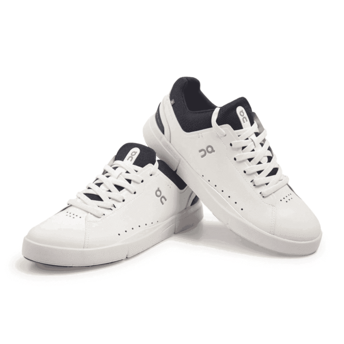 The Roger Advantage « Blanc Minuit »